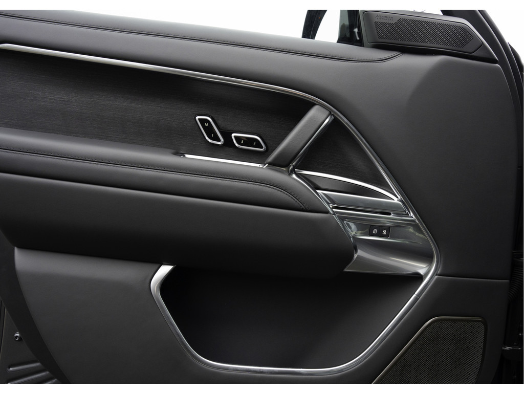 Land Rover Range Rover P550e Autobiography - 16