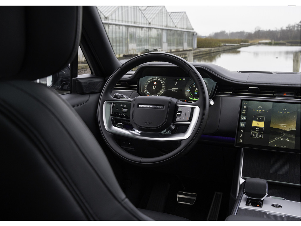 Land Rover Range Rover P550e Autobiography - 22