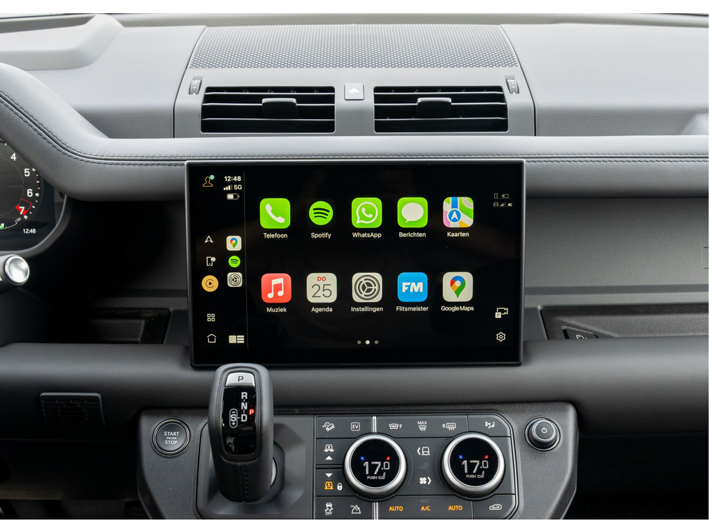 Land Rover Defender P400e 110 X - 40