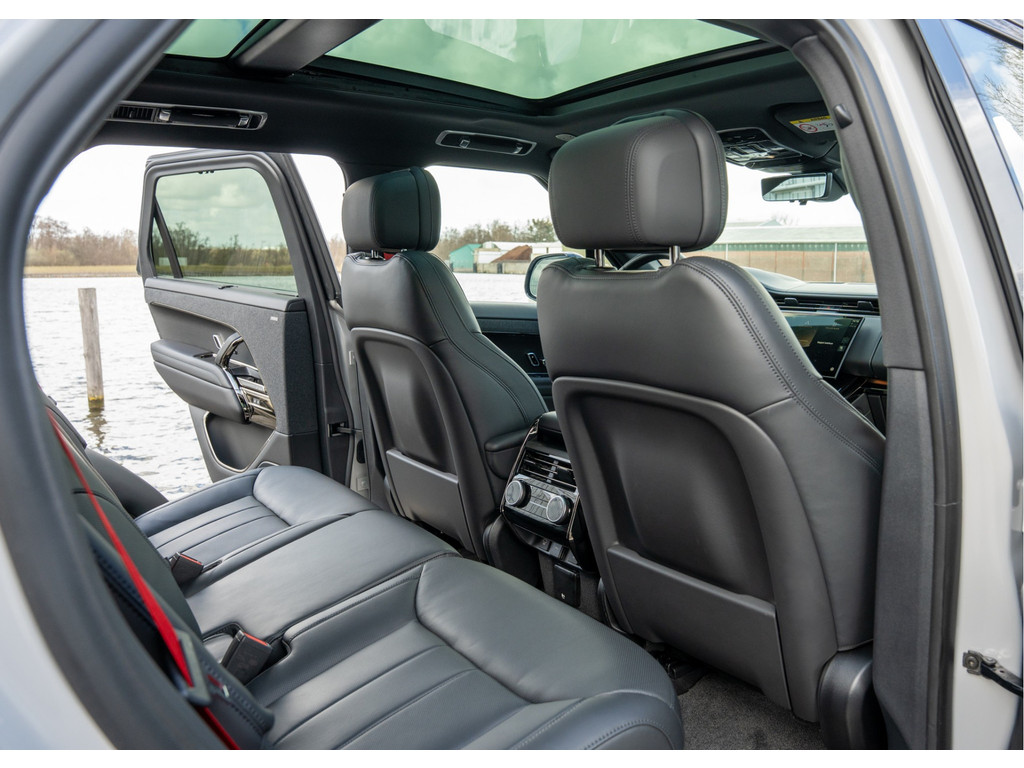 Land Rover Range Rover Sport P460e Dynamic HSE - 32