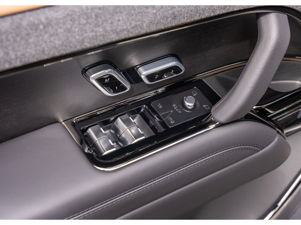 Land Rover Range Rover Sport P550e Autobiography - 17