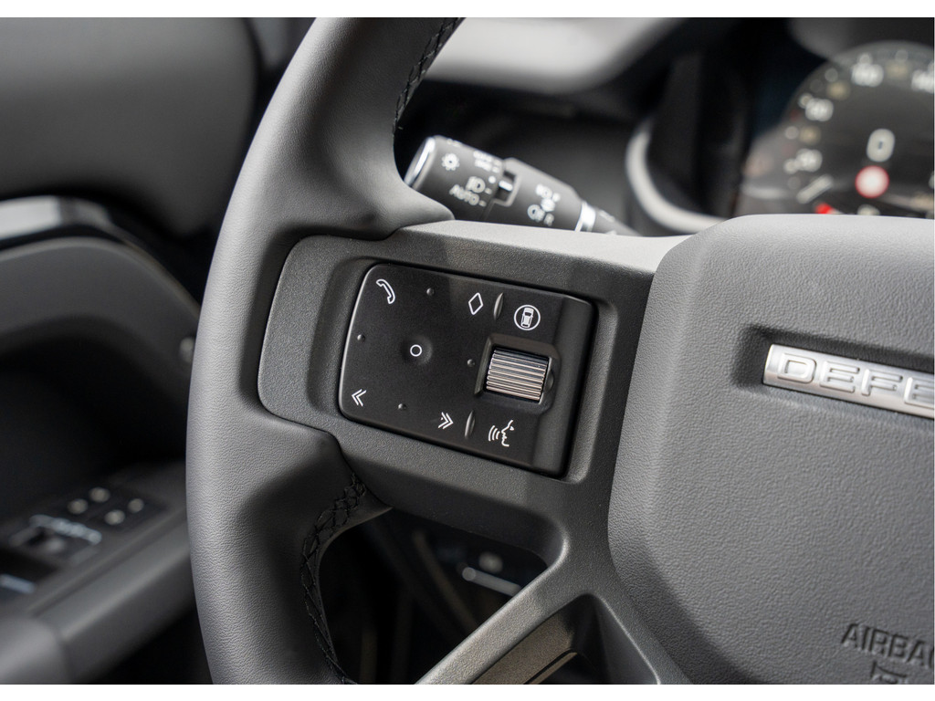 Land Rover Defender 110 P300e X-Dynamic HSE - 27