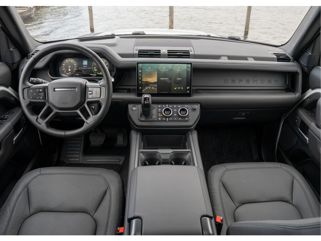 Land Rover Defender 110 P300e X-Dynamic HSE - 12