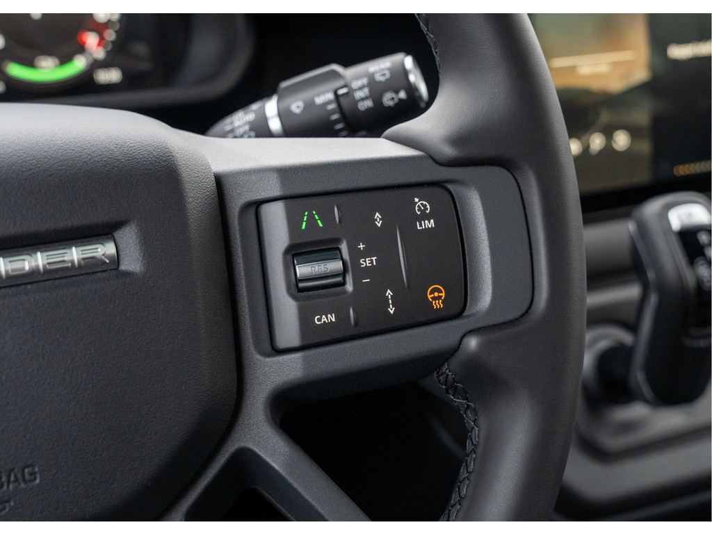 Land Rover Defender 110 P300e X-Dynamic HSE - 19