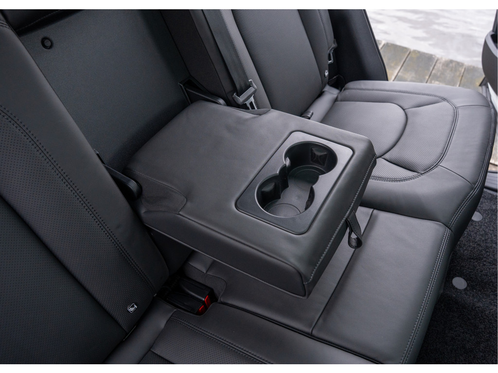 Land Rover Defender 110 P300e X-Dynamic HSE - 25