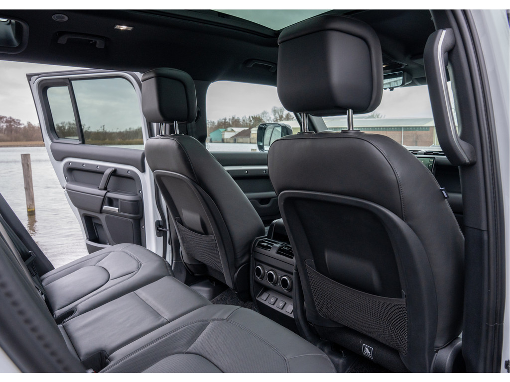 Land Rover Defender 110 P300e X-Dynamic HSE - 26