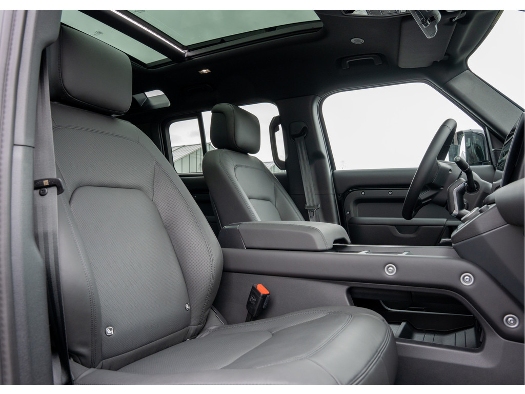 Land Rover Defender 110 P300e 110 X-Dynamic HSE - 18