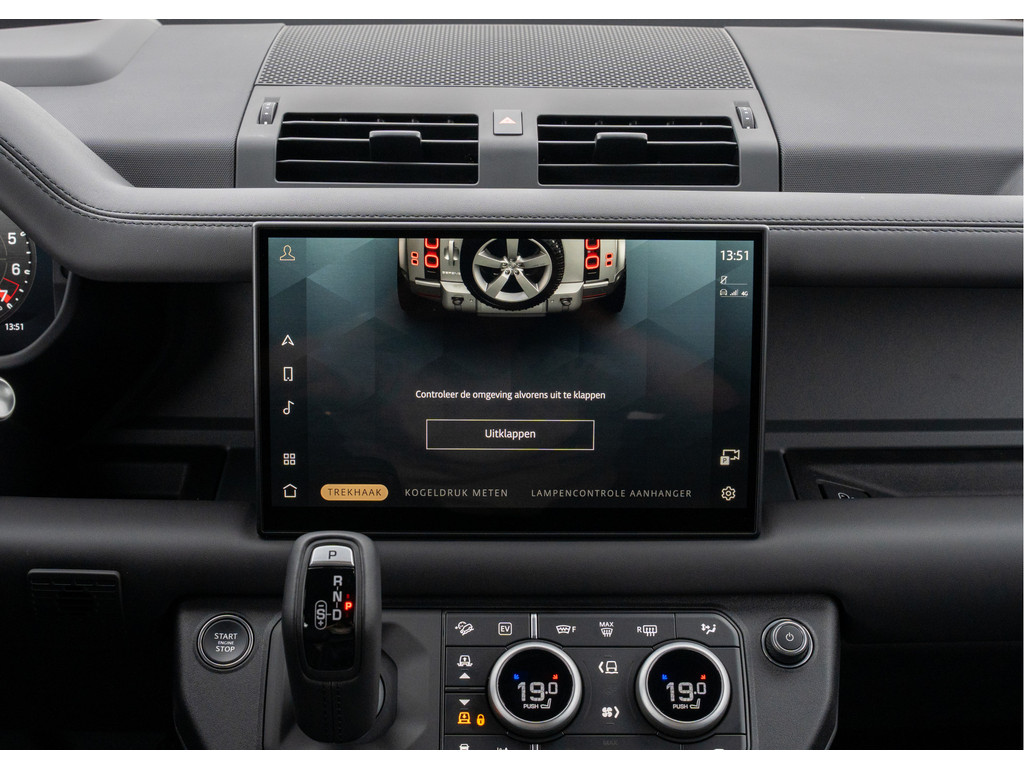 Land Rover Defender 110 P300e 110 X-Dynamic HSE - 37