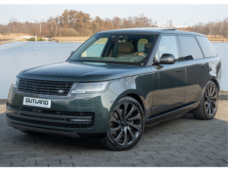 Land Rover Range Rover P550e Autobiography