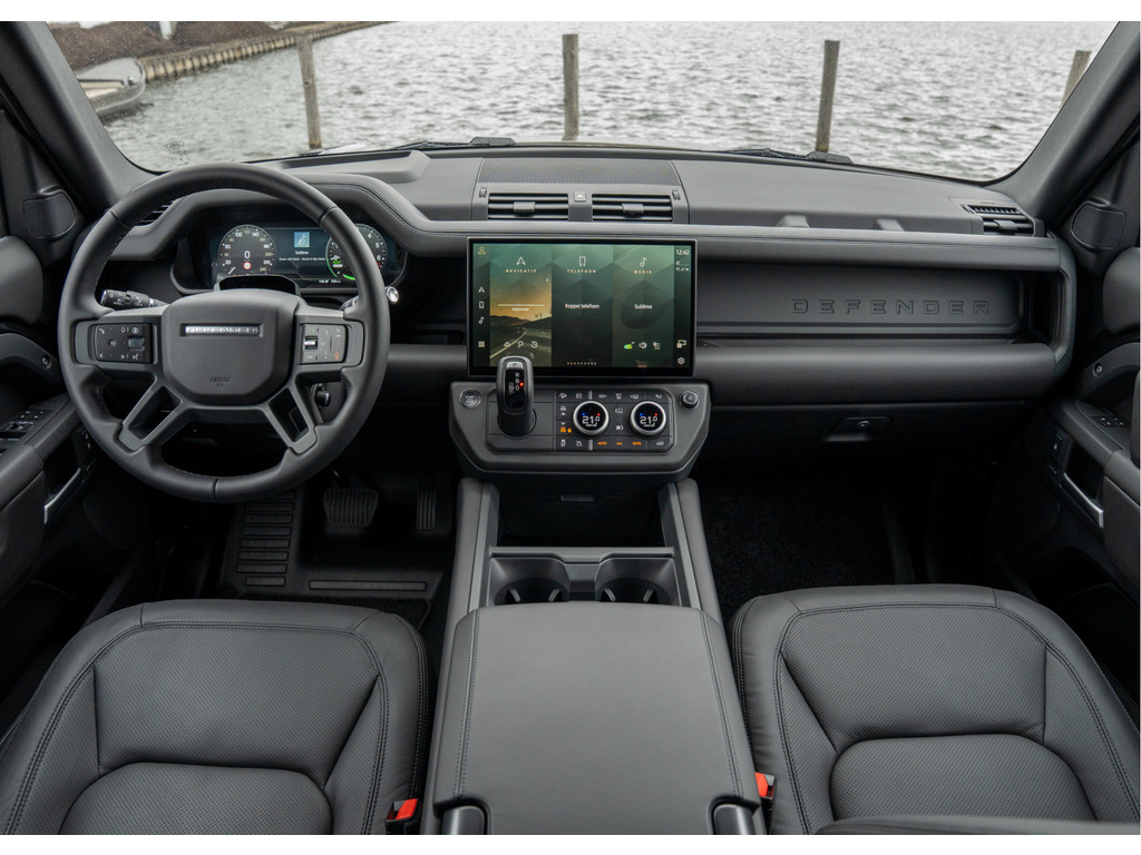 Land Rover Defender 110 P300e 110 X-Dynamic HSE - 15