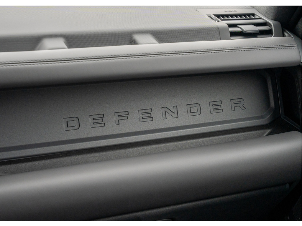 Land Rover Defender 110 P300e 110 X-Dynamic HSE - 21