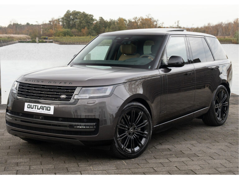 Land Rover Range Rover P550e Autobiography