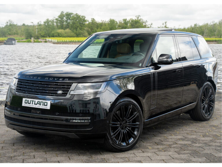 Land Rover Range Rover P550e Autobiography