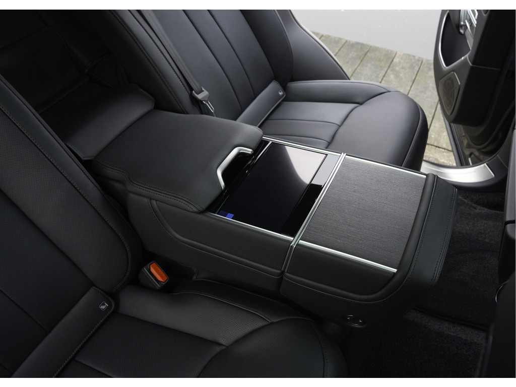 Land Rover Range Rover P550e Autobiography - 26