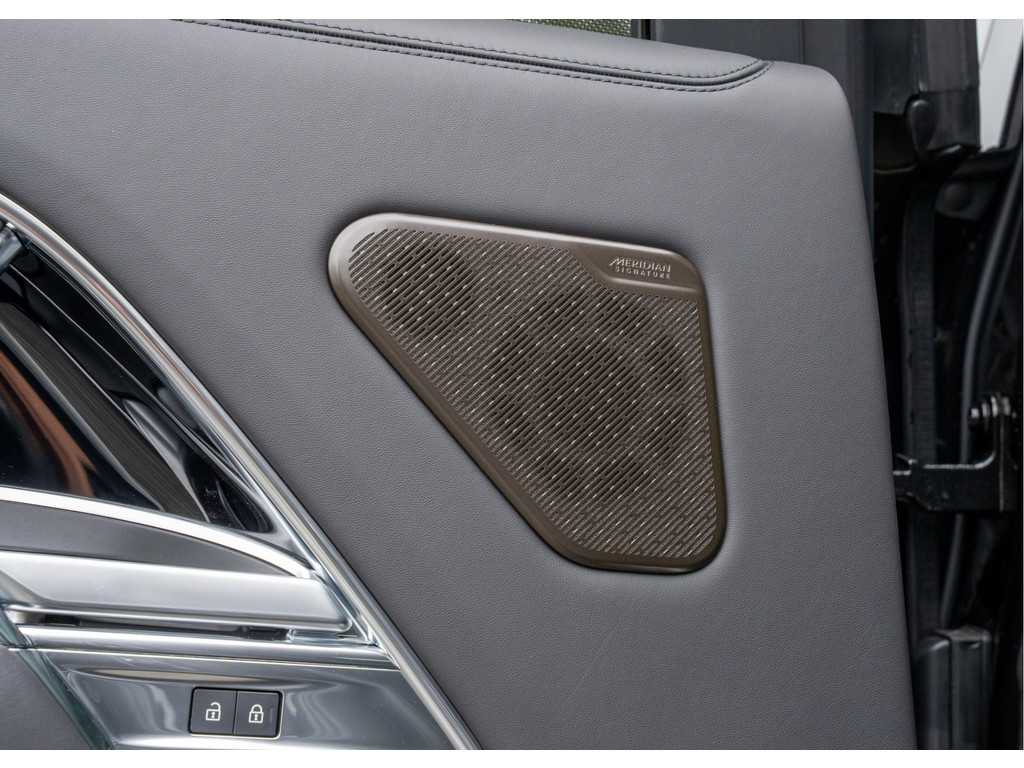 Land Rover Range Rover P460e LWB Autobiography - 36