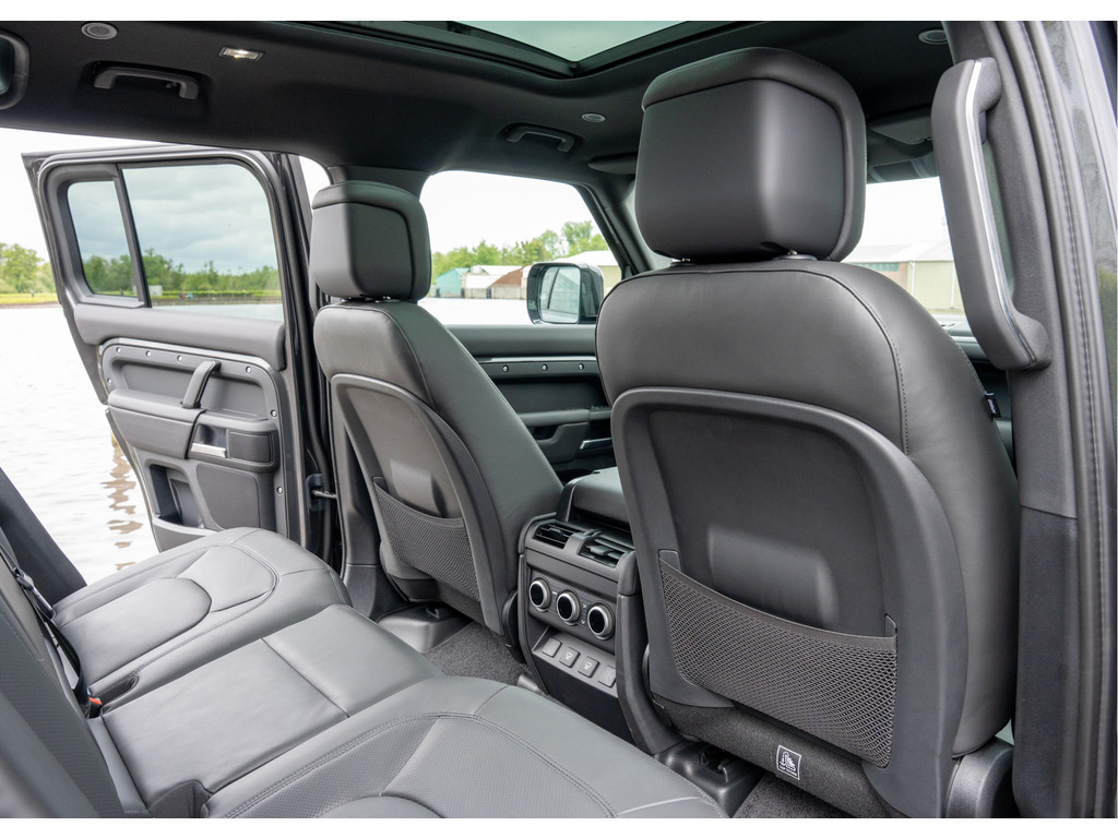 Land Rover Defender 110 P300e X-Dynamic HSE - 22