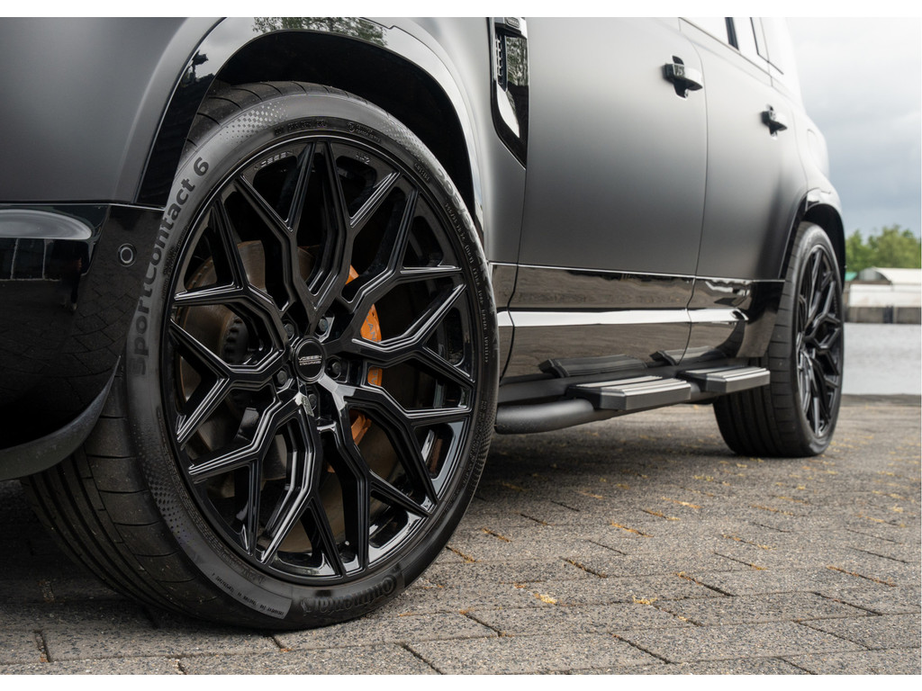 Land Rover Defender 110 P300e X-Dynamic HSE - 46