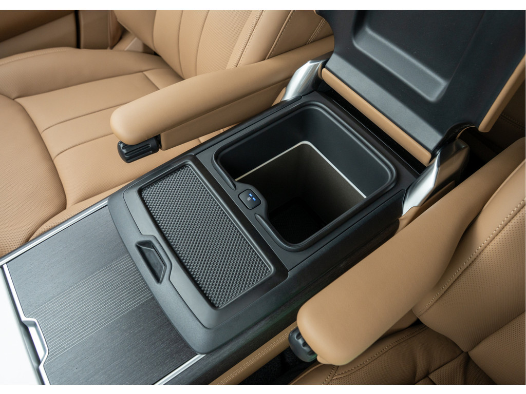 Land Rover Range Rover P550e Autobiography - 29