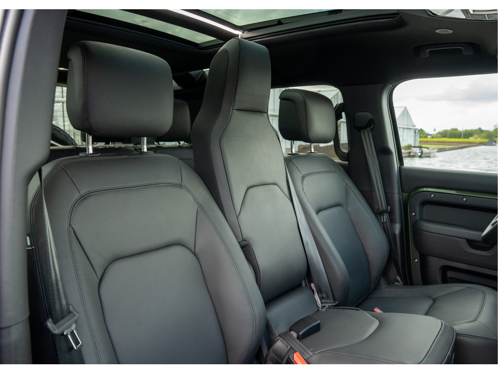 Land Rover Defender 110 P300e 110 X-Dynamic HSE - 14