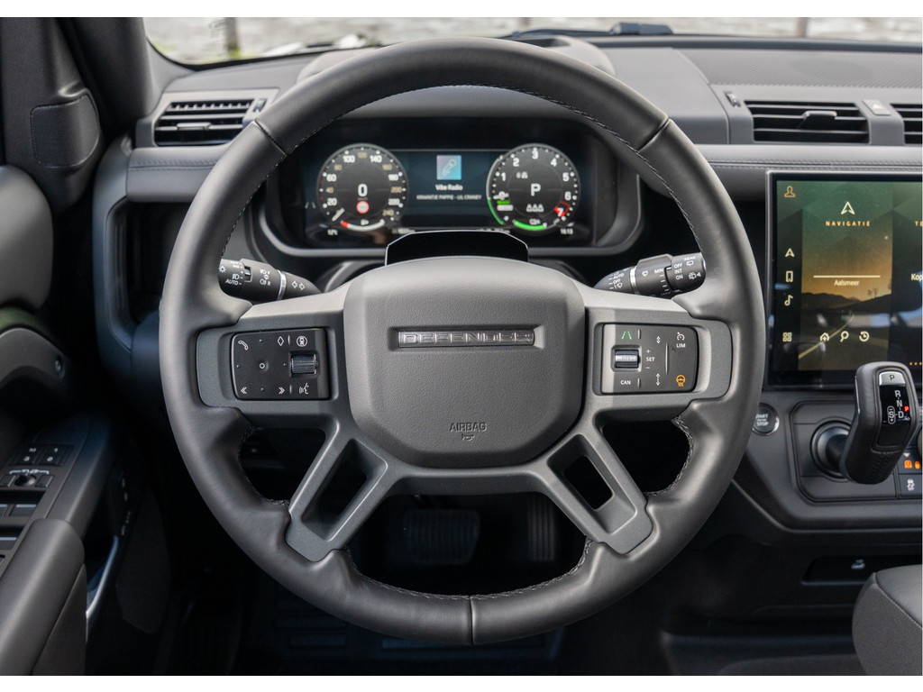 Land Rover Defender 110 P300e 110 X-Dynamic HSE - 16