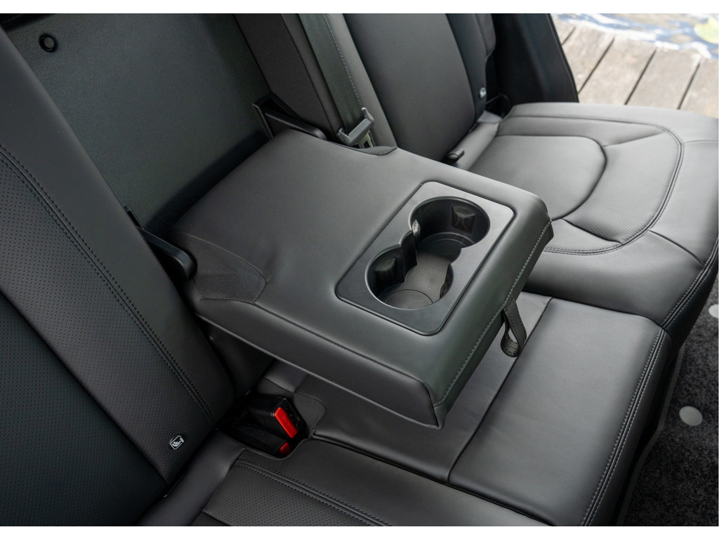 Land Rover Defender 110 P300e 110 X-Dynamic HSE - 43