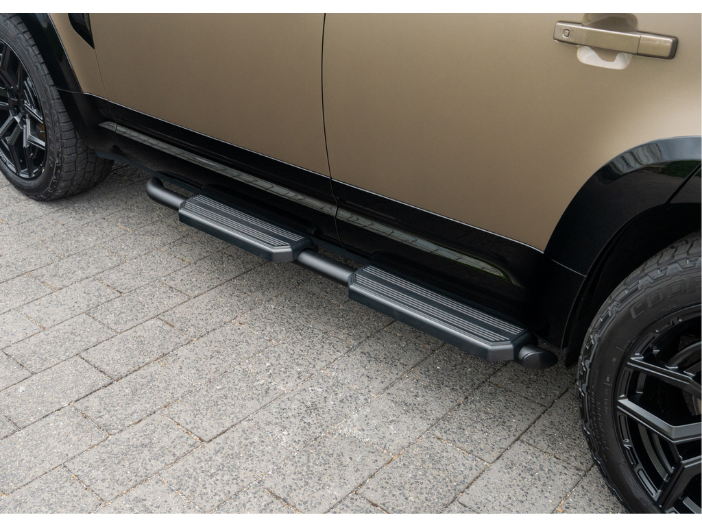Land Rover Defender 110 P300e 110 X-Dynamic HSE - 17