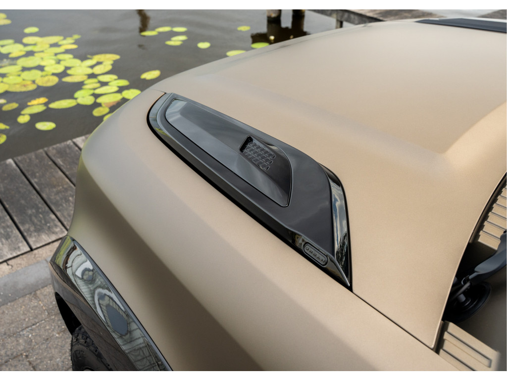 Land Rover Defender 110 P300e 110 X-Dynamic HSE - 19