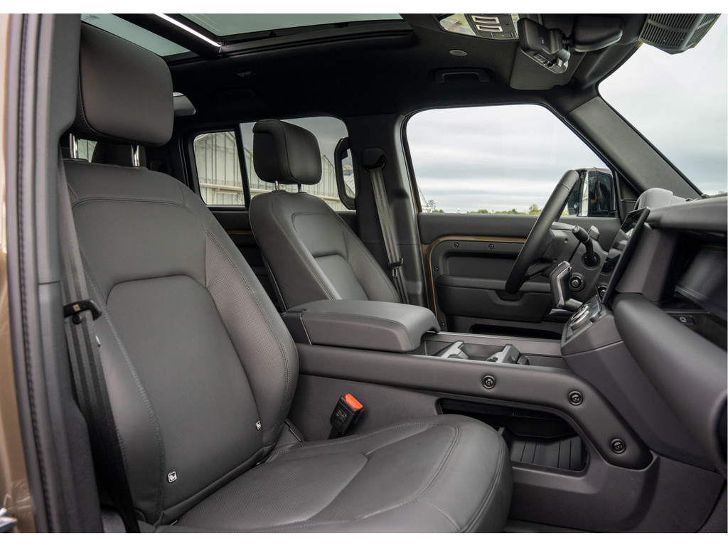 Land Rover Defender 110 P300e 110 X-Dynamic HSE - 25