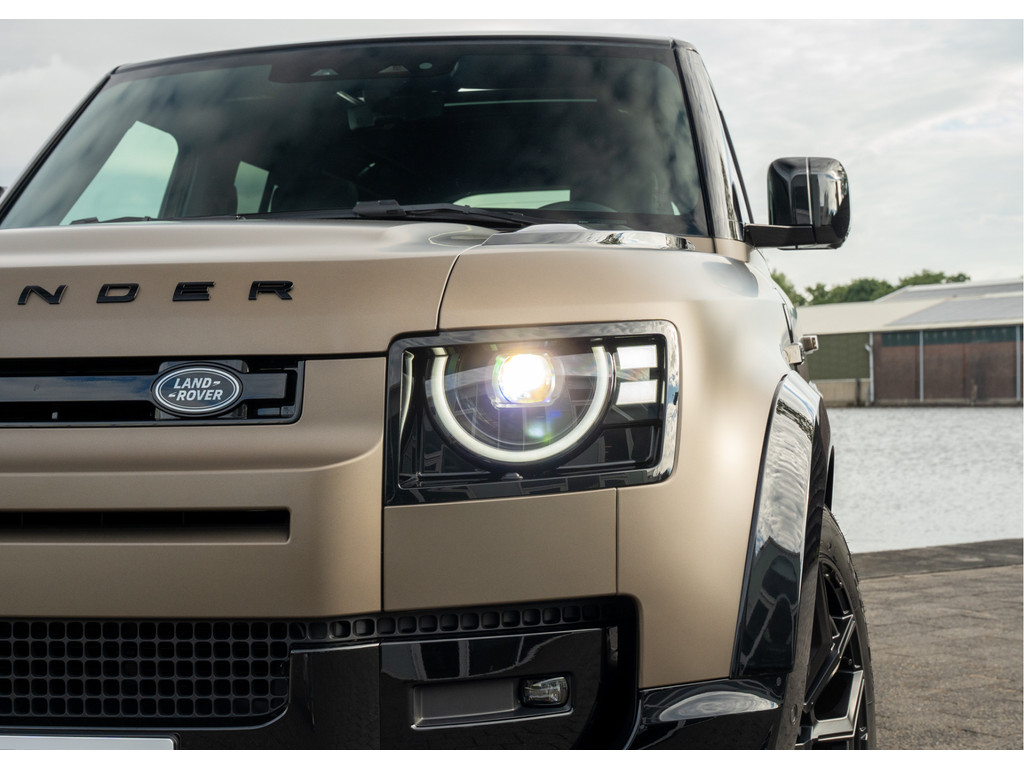 Land Rover Defender 110 P300e 110 X-Dynamic HSE - 8