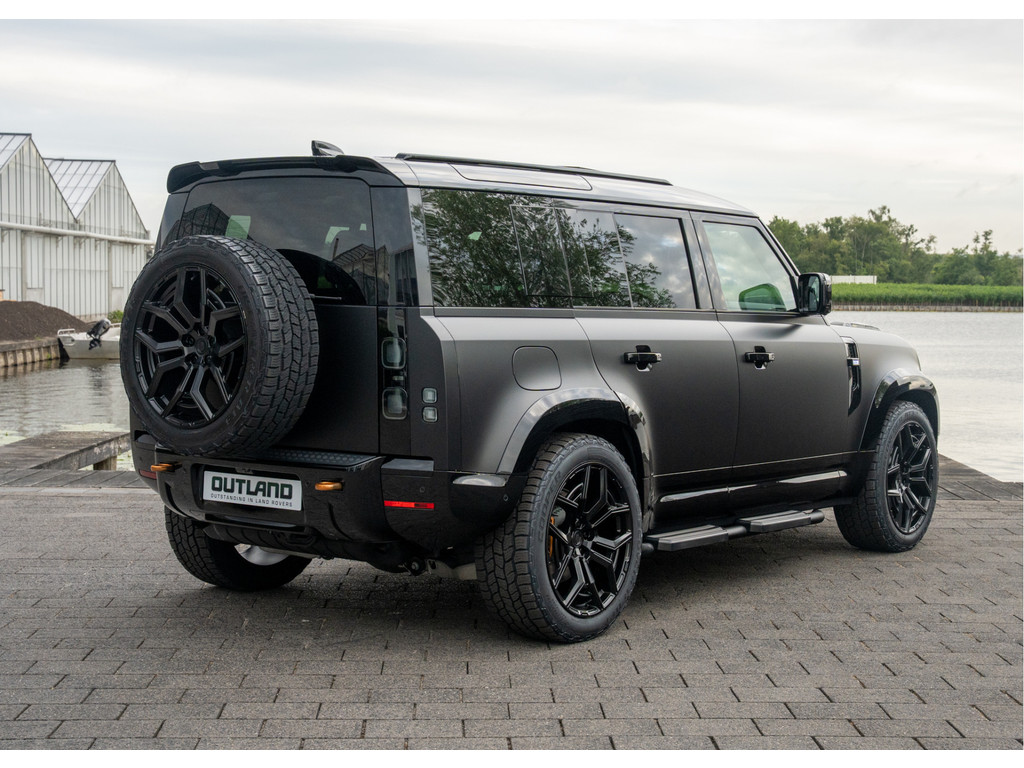 Land Rover Defender 110 P300e 110 X-Dynamic HSE - 11