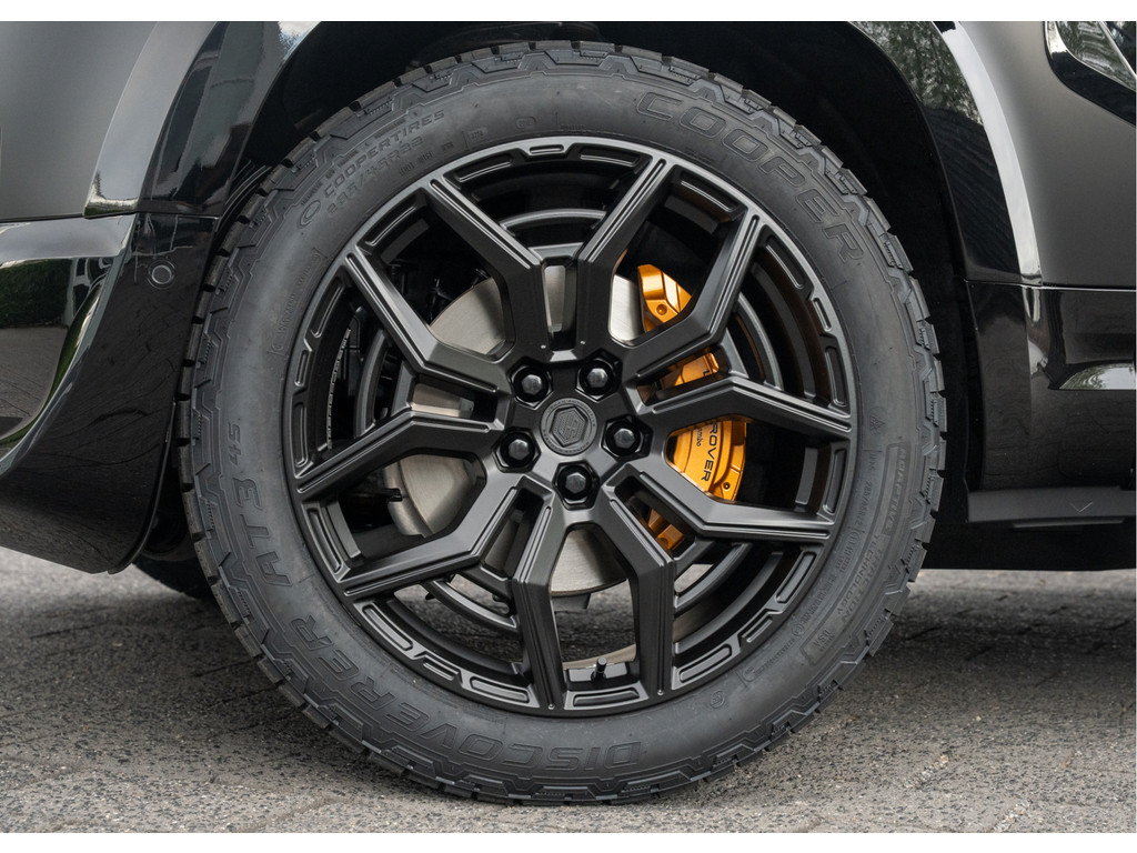 Land Rover Defender 110 P300e 110 X-Dynamic HSE - 17