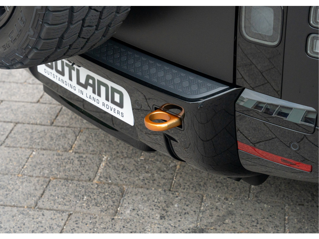 Land Rover Defender 110 P300e 110 X-Dynamic HSE - 23