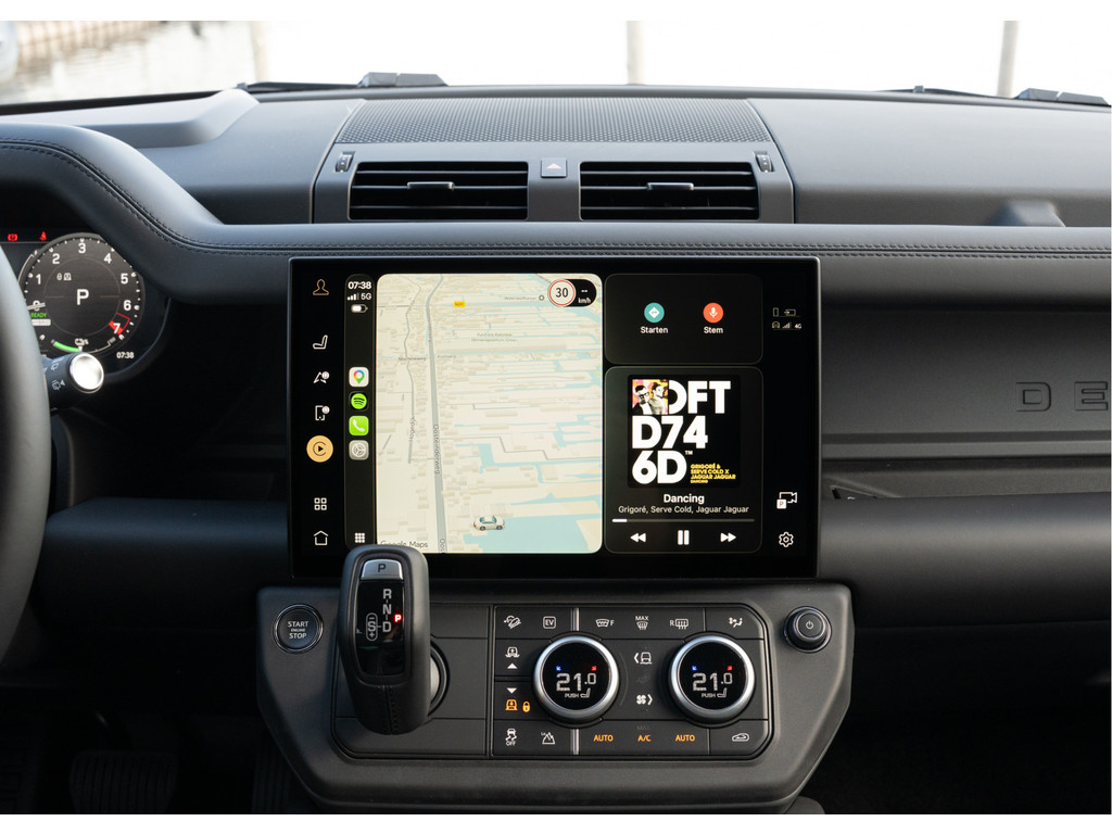 Land Rover Defender 110 P300e 110 X-Dynamic HSE - 52