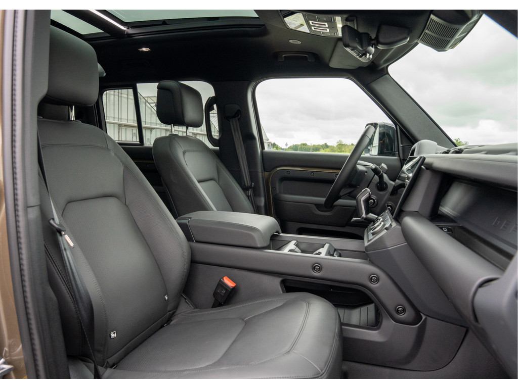 Land Rover Defender 110 P300e 110 X-Dynamic HSE - 16
