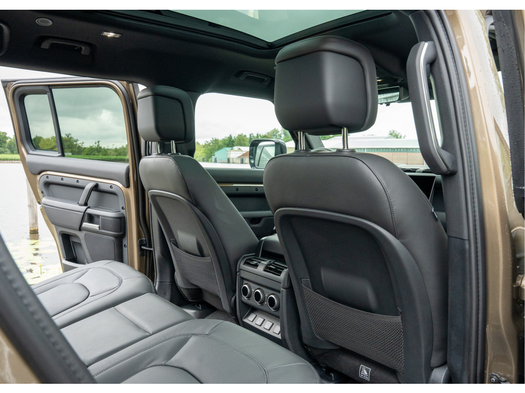 Land Rover Defender 110 P300e 110 X-Dynamic HSE - 21