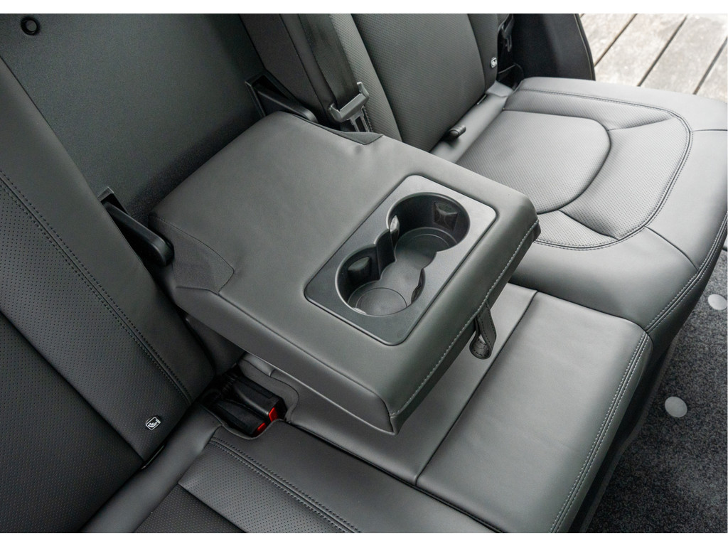 Land Rover Defender 110 P300e 110 X-Dynamic HSE - 23