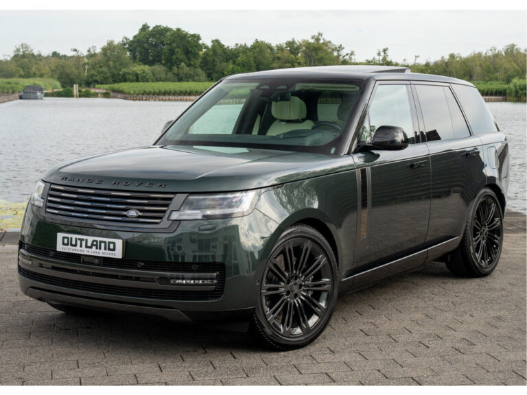Land Rover Range Rover P550e Autobiography