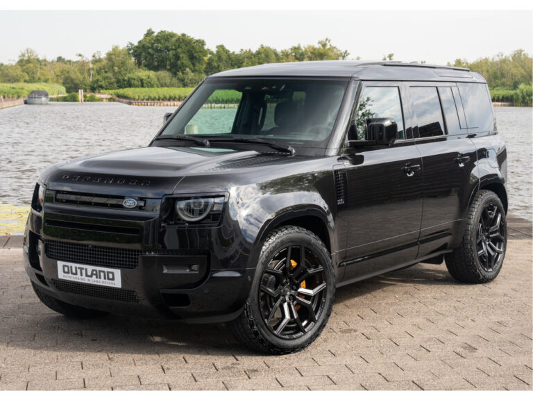 Land Rover Defender 110 P300e 110 X-Dynamic HSE