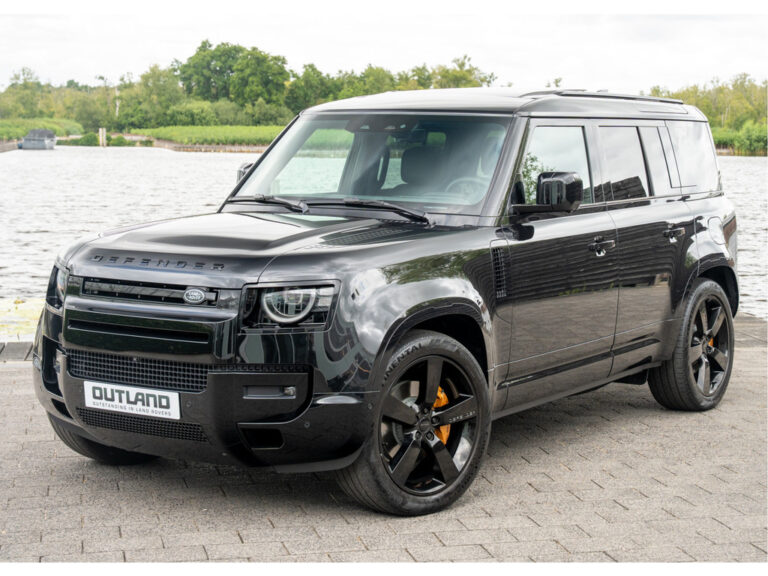 Land Rover Defender 110 P300e 110 X-Dynamic HSE
