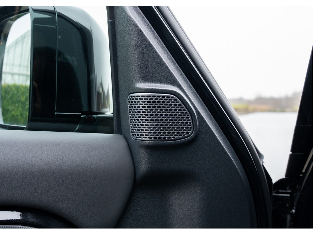 Land Rover Defender P400e 110 X-Dynamic HSE - 26