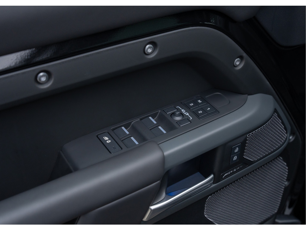 Land Rover Defender P400e 110 X-Dynamic HSE - 27