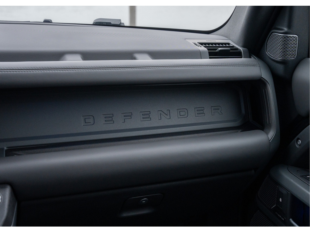 Land Rover Defender P400e 110 X-Dynamic HSE - 28
