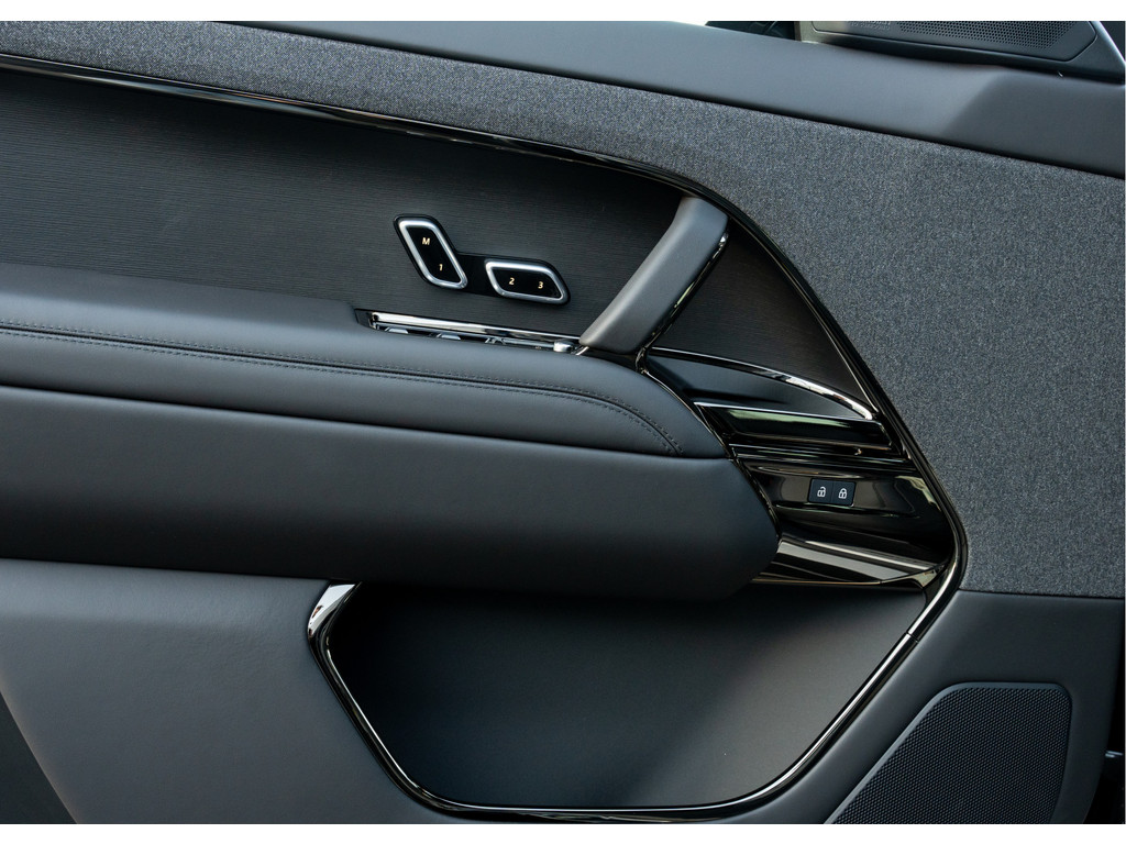 Land Rover Range Rover Sport P550e Autobiography - 24