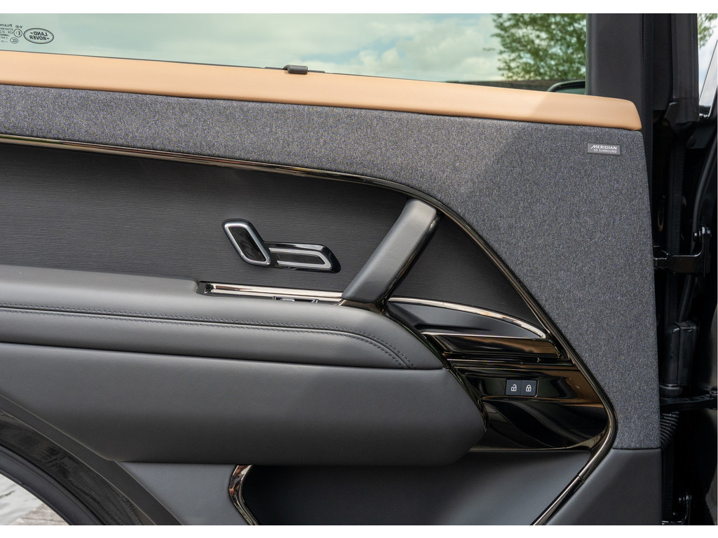 Land Rover Range Rover Sport P550e Autobiography - 29