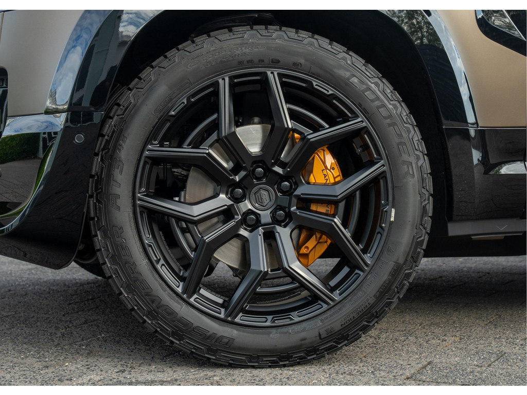 Land Rover Defender 110 P300e 110 X-Dynamic HSE - 10