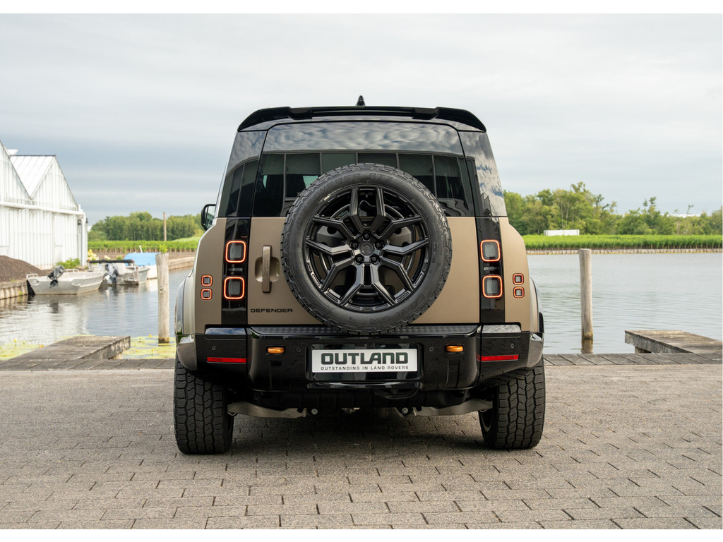 Land Rover Defender 110 P300e 110 X-Dynamic HSE - 14