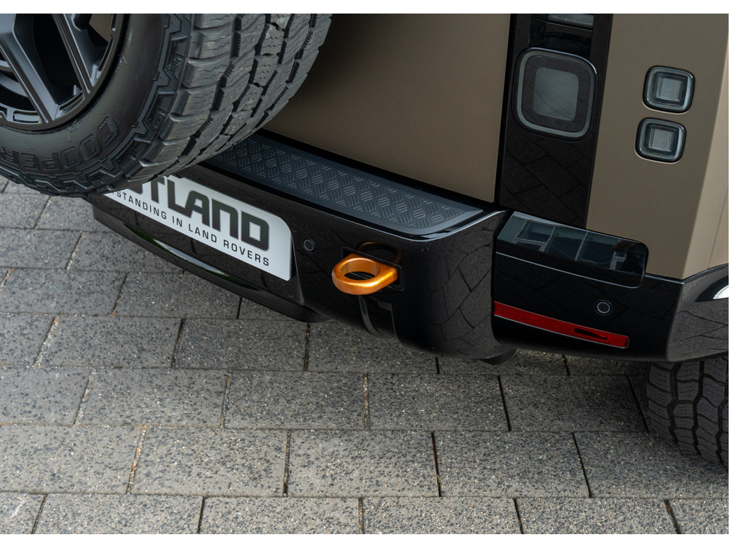 Land Rover Defender 110 P300e 110 X-Dynamic HSE - 21
