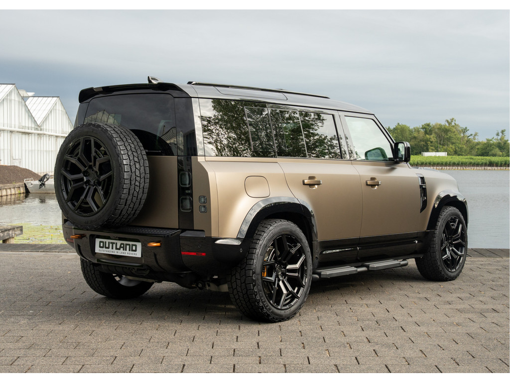 Land Rover Defender 110 P300e 110 X-Dynamic HSE - 4