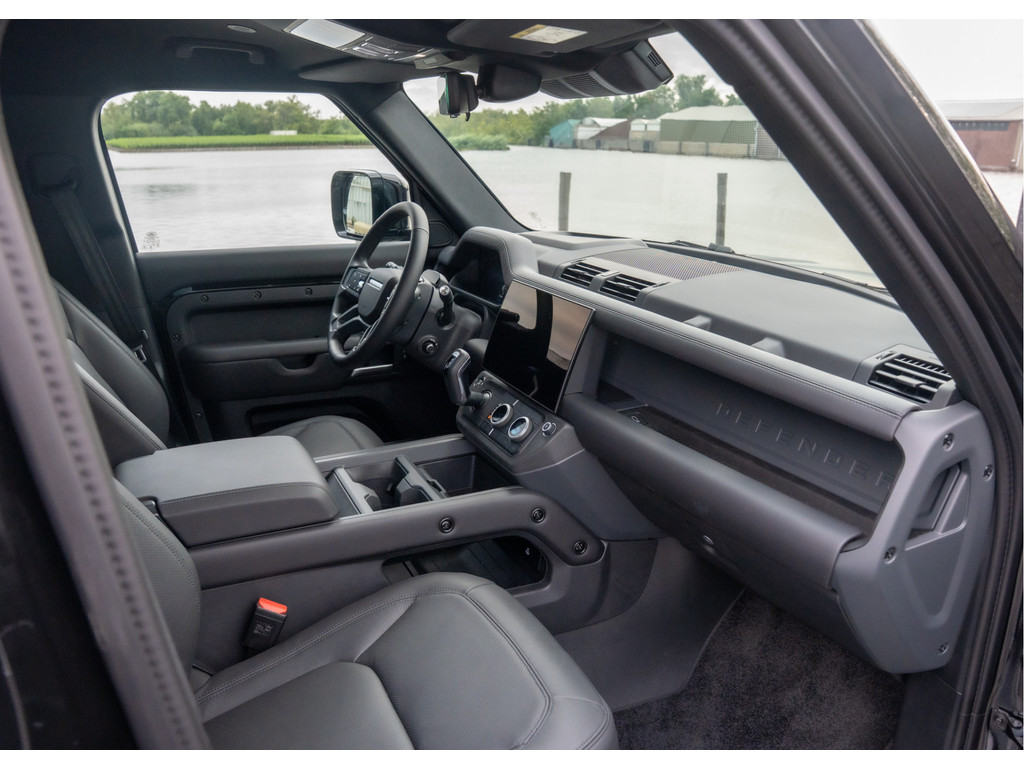 Land Rover Defender 110 P300e 110 X-Dynamic HSE - 21