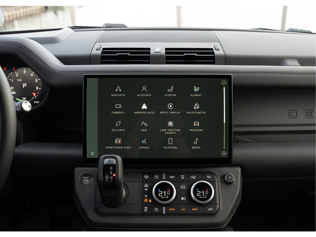 Land Rover Defender 110 P300e 110 X-Dynamic HSE - 41